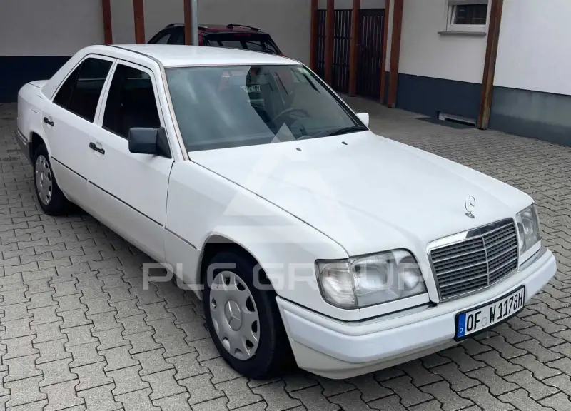 1993 Mercedes Benz 200