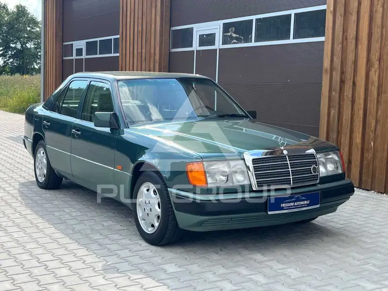1993 Mercedes Benz 200