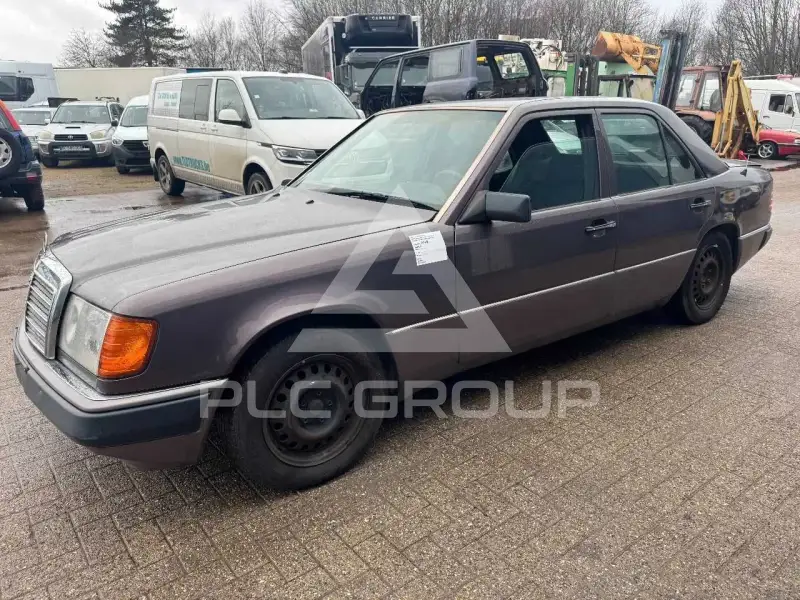 1993 Mercedes Benz 200