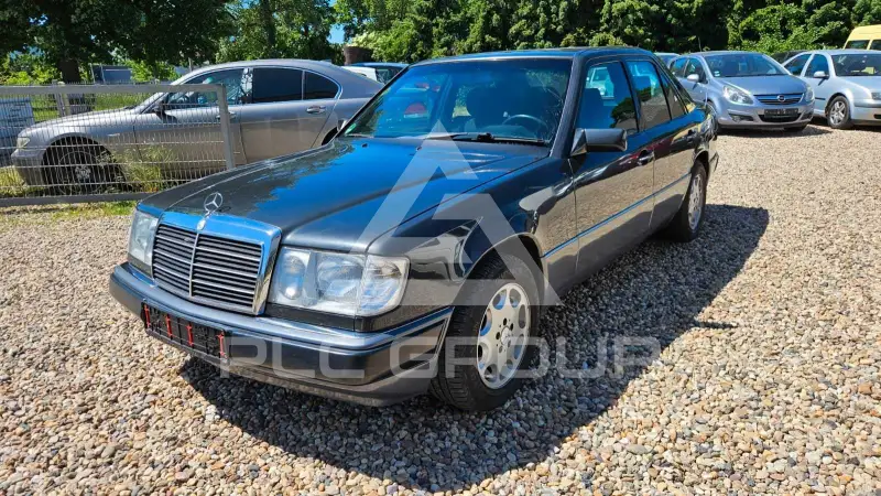 1993 Mercedes Benz 200
