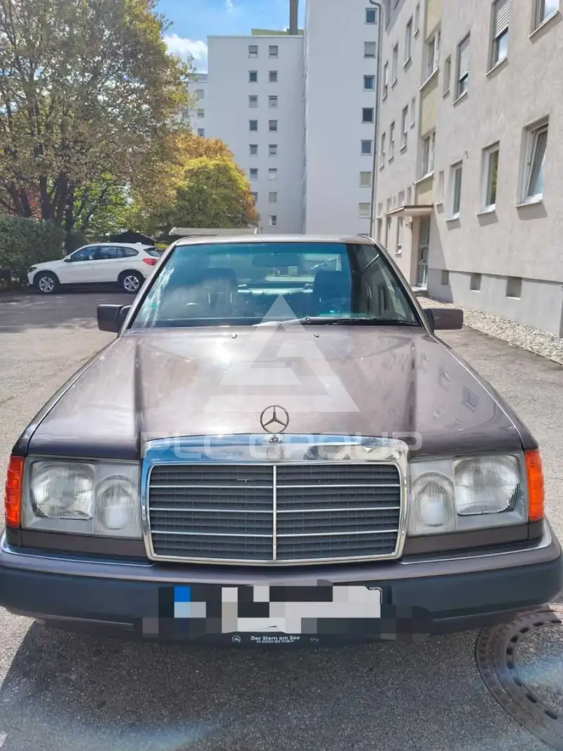 1993 Mercedes Benz E 400