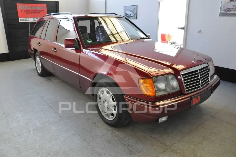 1993 Mercedes Benz 220