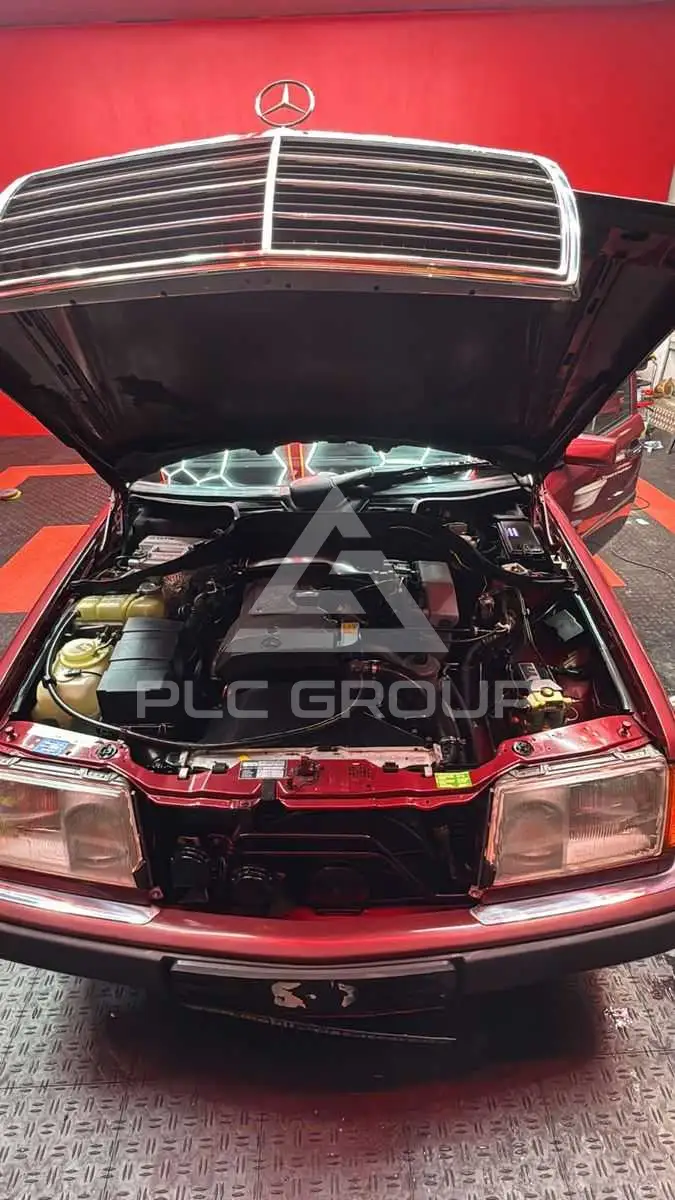 1993 Mercedes Benz 220