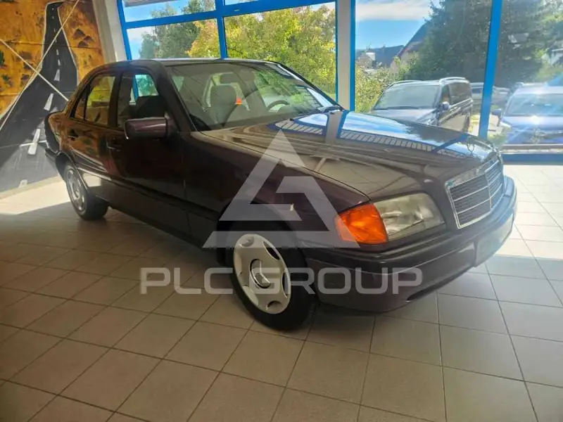 1993 Mercedes Benz C 220