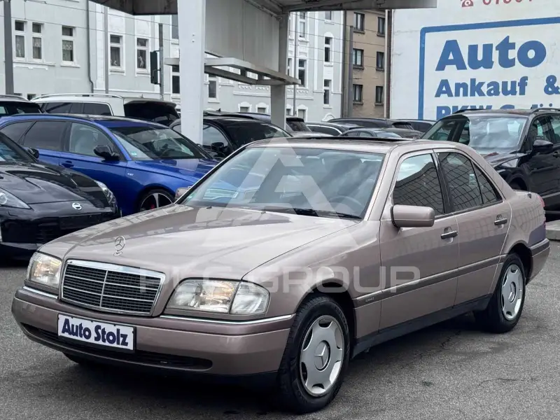 1993 Mercedes Benz C 220