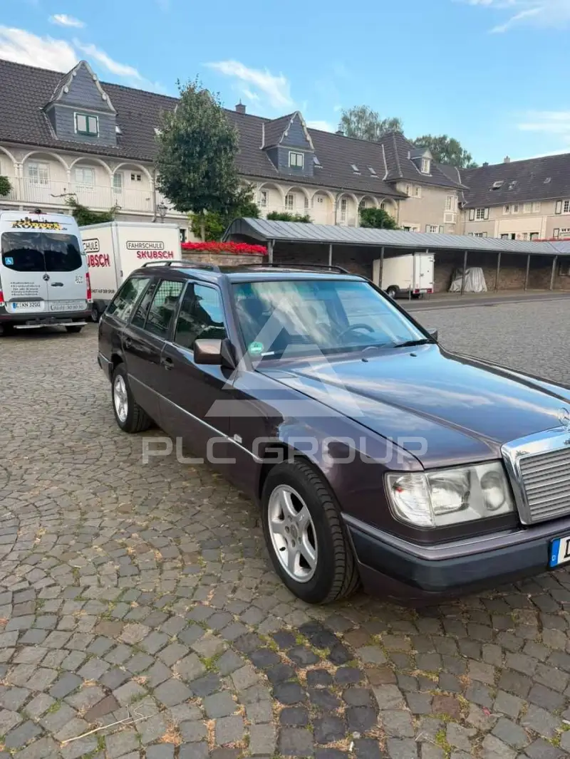 1993 Mercedes Benz E 200