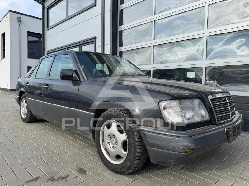 1993 Mercedes Benz E 200