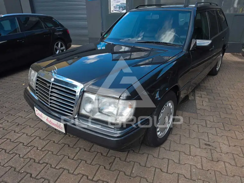 1993 Mercedes Benz E 220