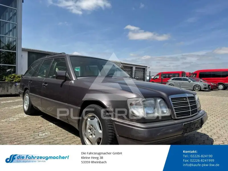 1993 Mercedes Benz E 220