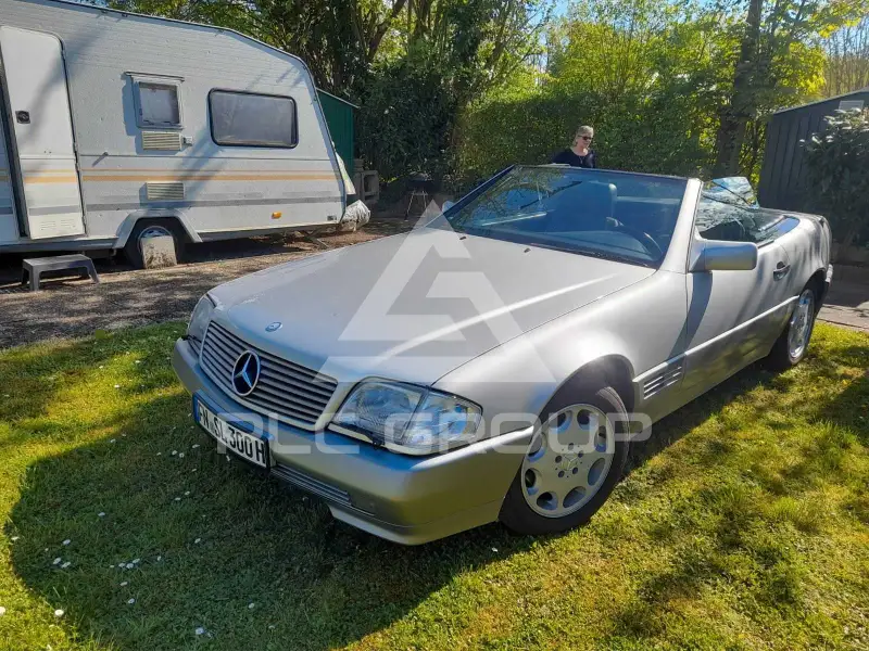 1993 Mercedes Benz SL 300