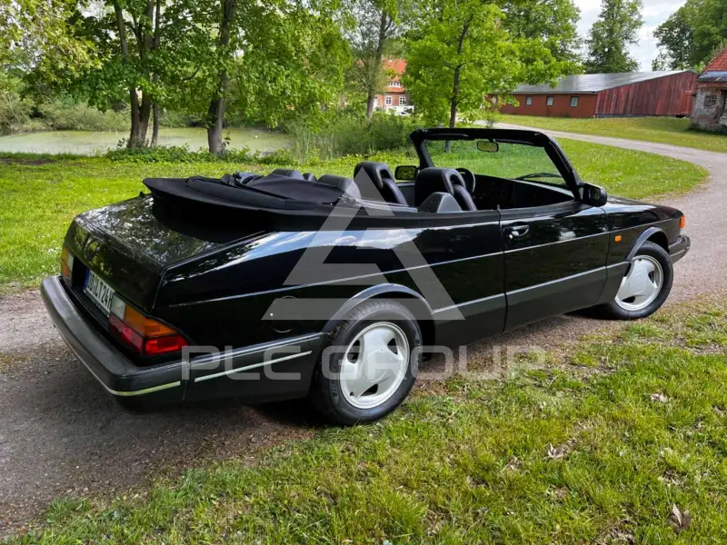 1993 SAAB 900