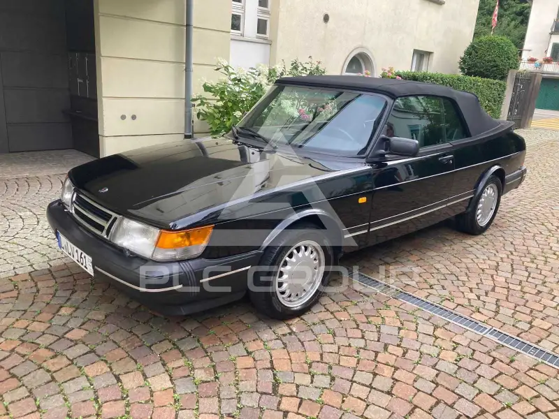 1993 SAAB 900