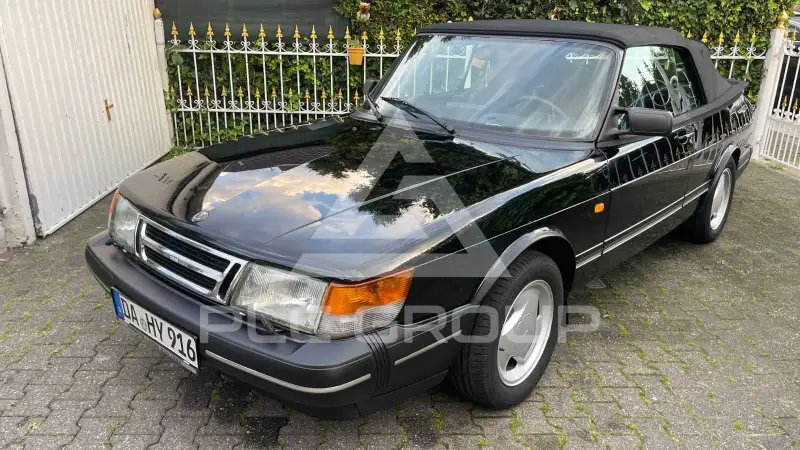 1993 SAAB 900