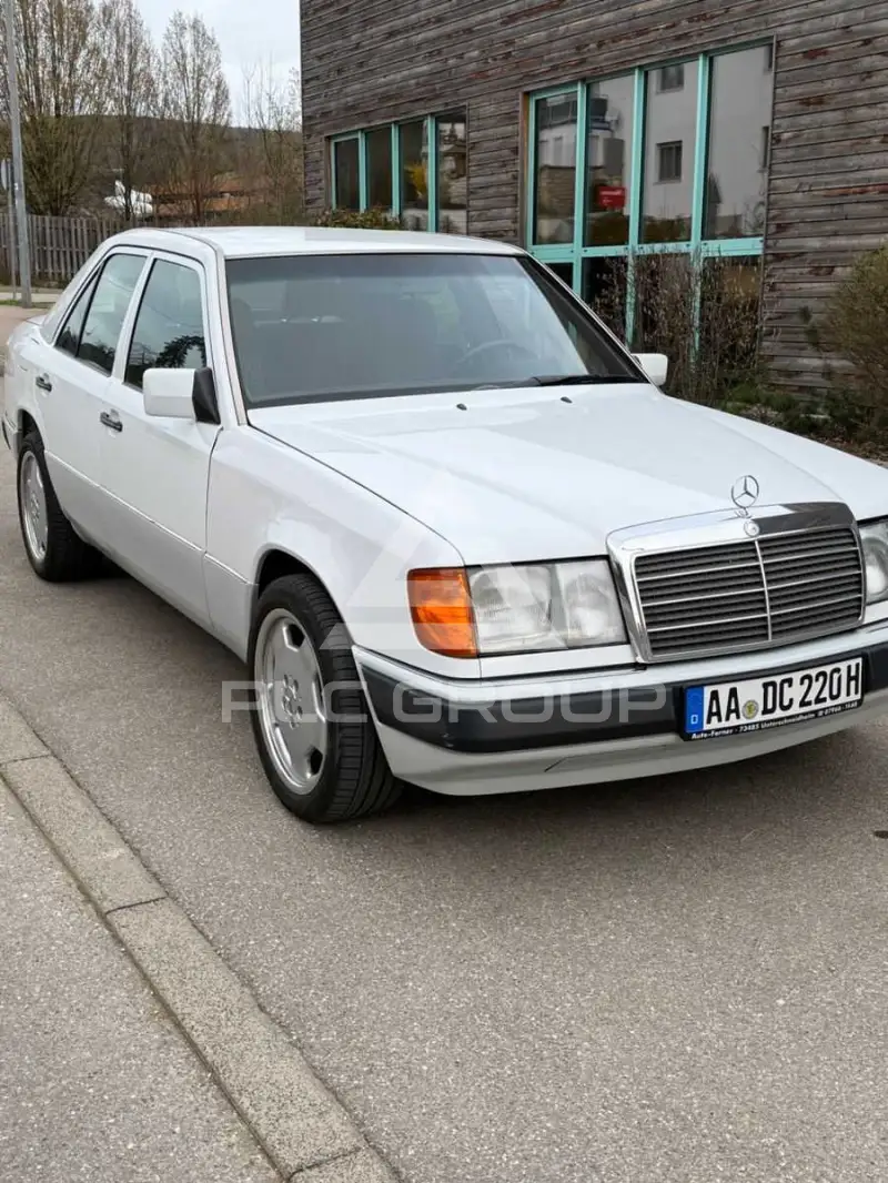 1994 Mercedes Benz 220