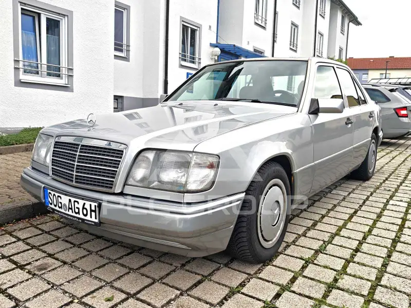 1994 Mercedes Benz 220