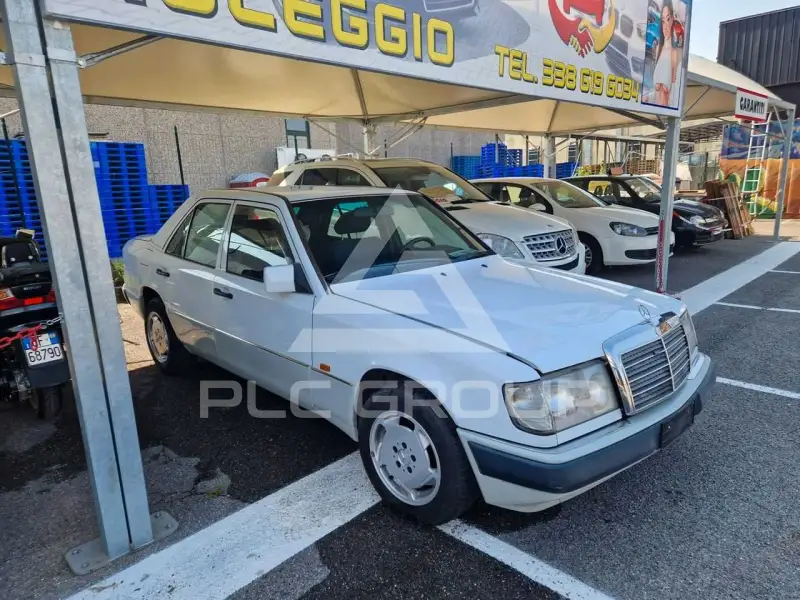 1994 Mercedes Benz E 200