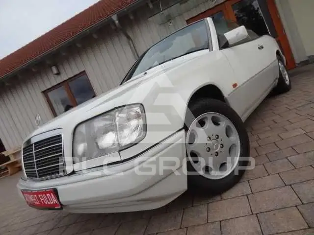 1994 Mercedes Benz E 200