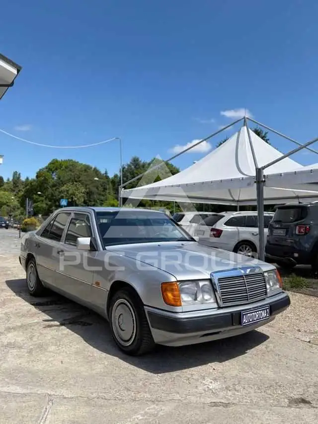 1994 Mercedes Benz E 200