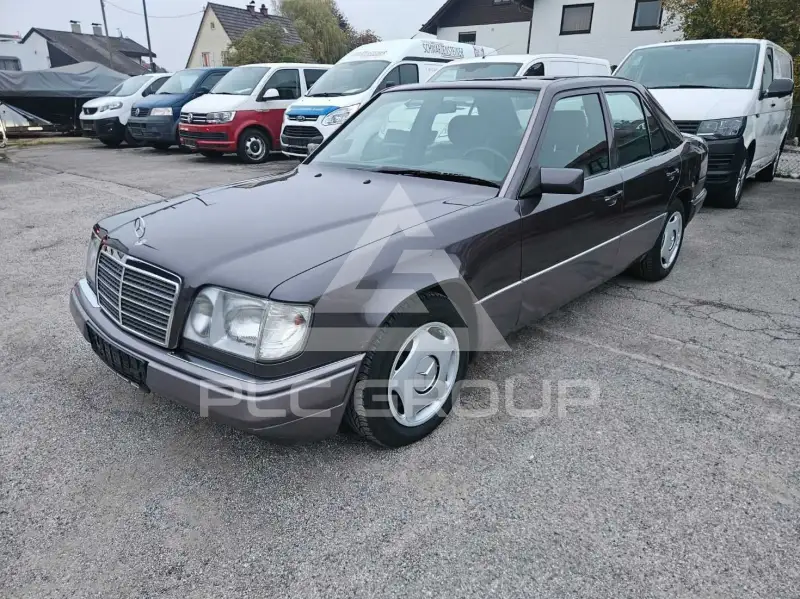 1994 Mercedes Benz E 220