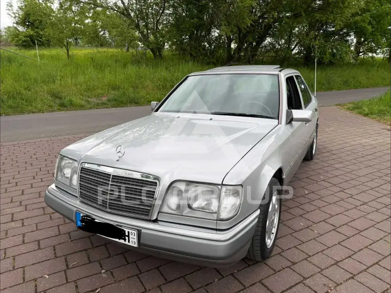 1994 Mercedes Benz E 220