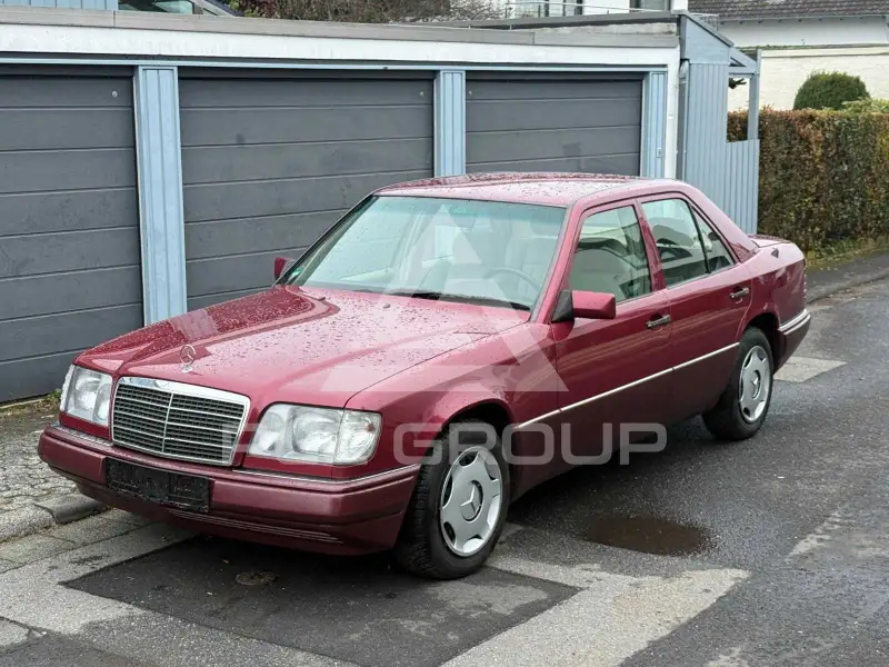 1994 Mercedes Benz E 220