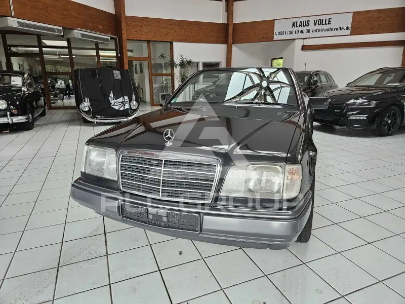 1994 Mercedes Benz E 220