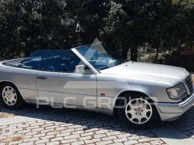1994 Mercedes Benz E 220