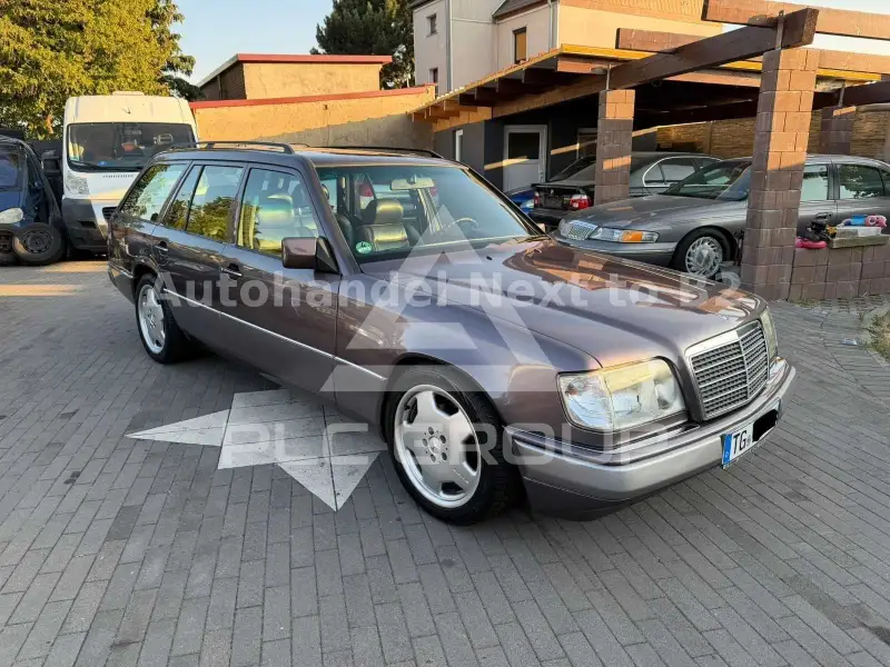 1994 Mercedes Benz E 220