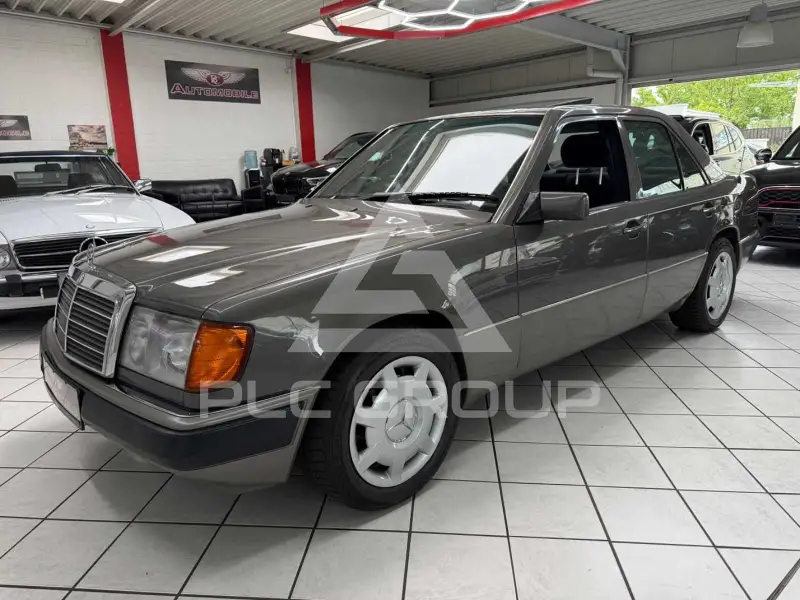 1994 Mercedes Benz E 220