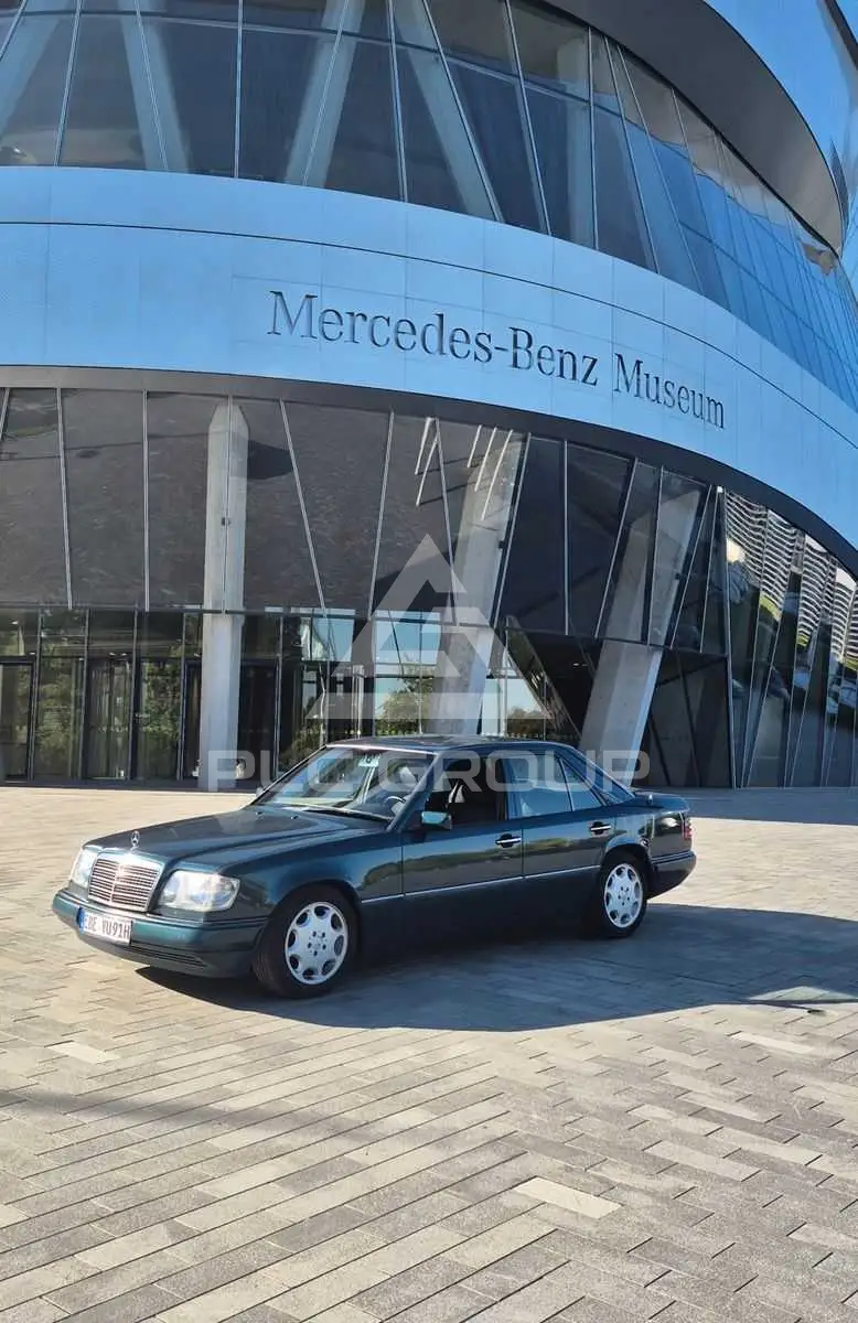 1994 Mercedes Benz E 220
