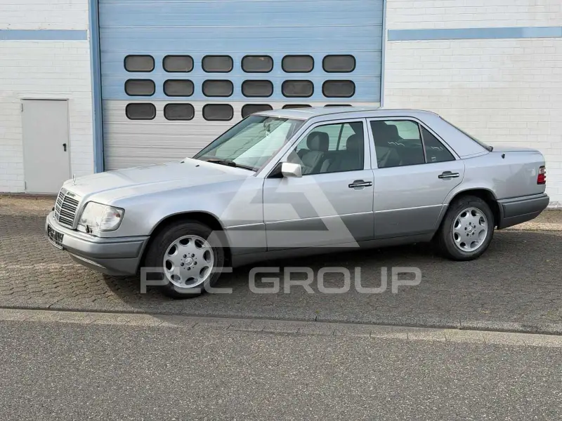 1994 Mercedes Benz E 220