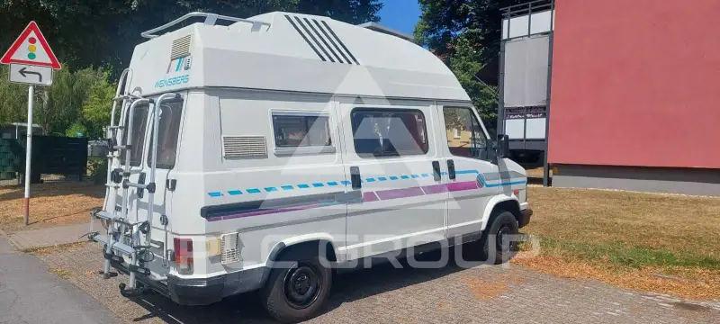 1994 Peugeot J5