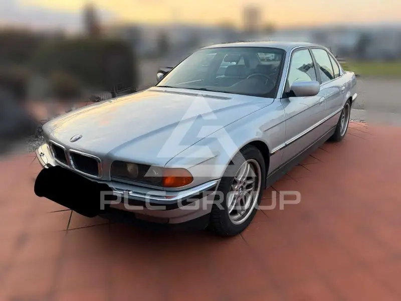 1995 BMW 740