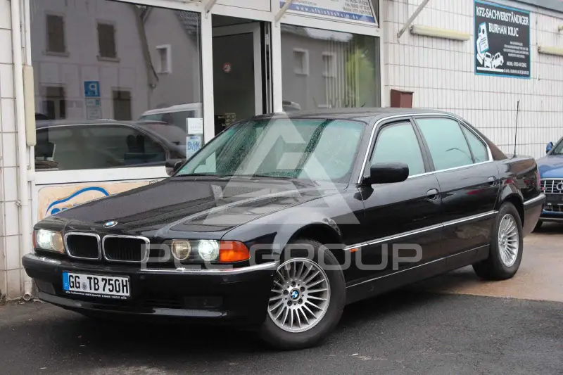 1995 BMW 750