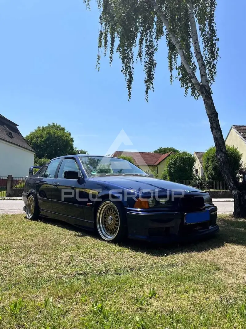 1995 BMW 320