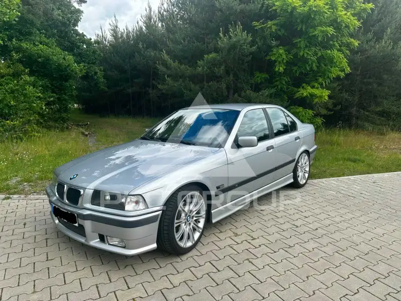 1995 BMW 320