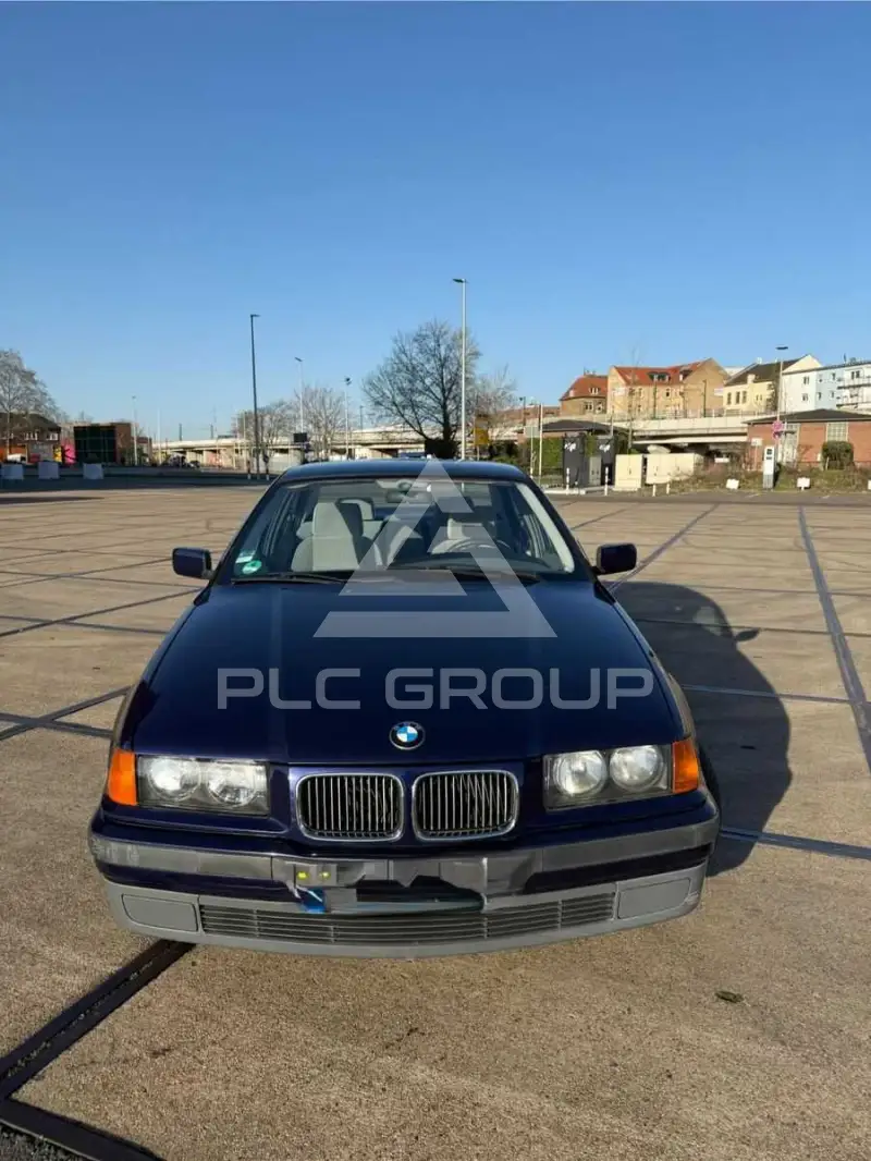 1995 BMW 320