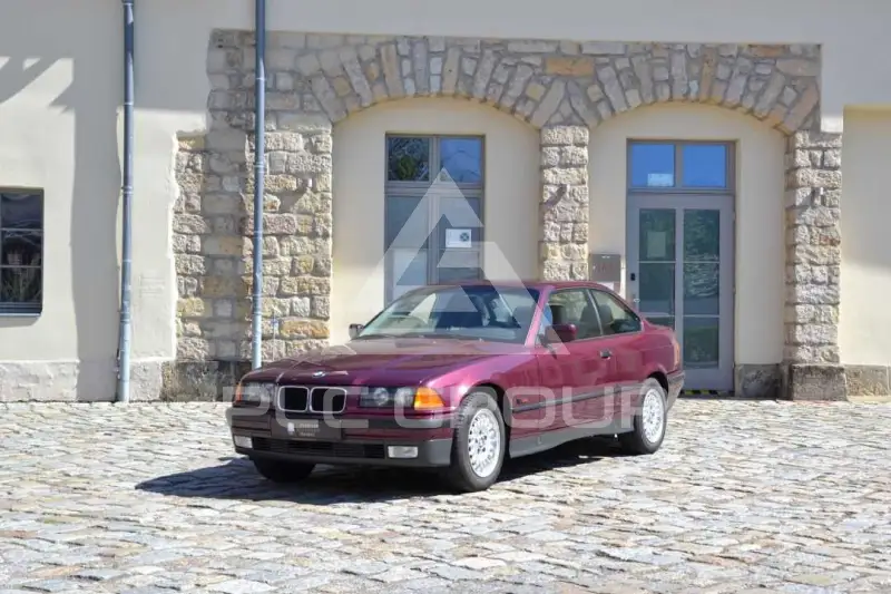 1995 BMW 320
