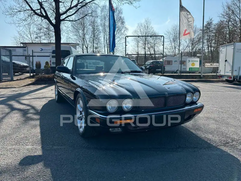 1995 Jaguar XJR