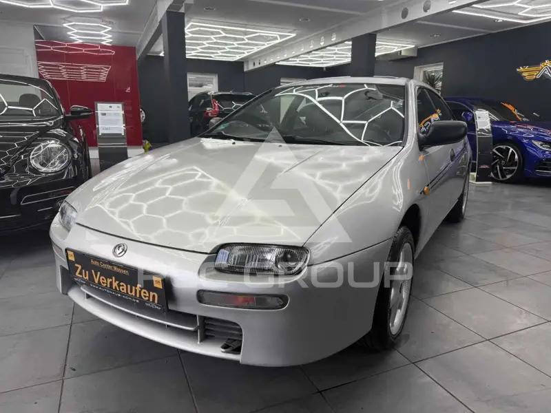 1995 Mazda 323