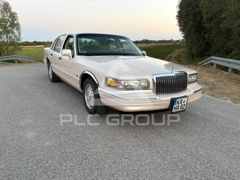 1995 Lincoln Town