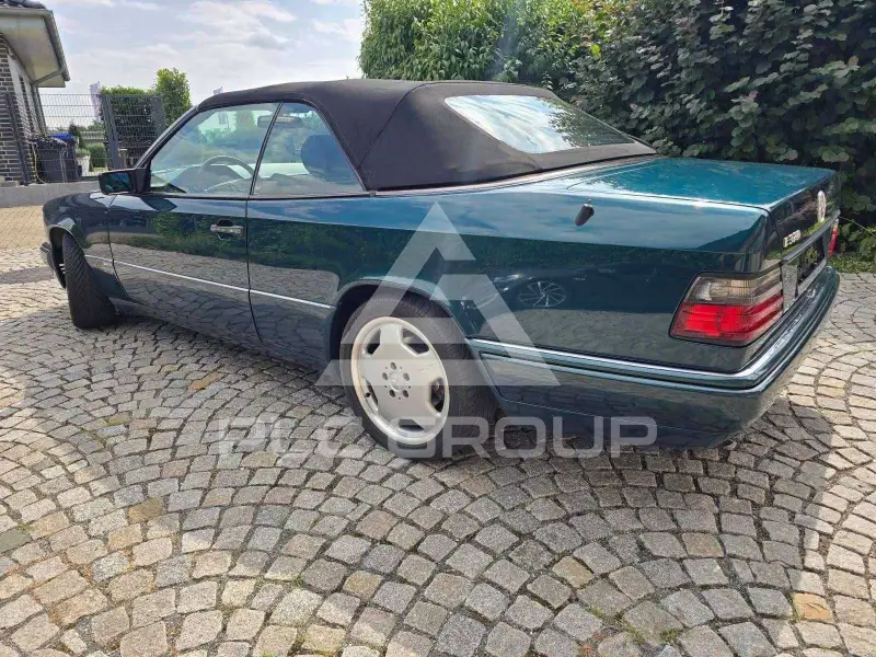 1995 Mercedes Benz E 320