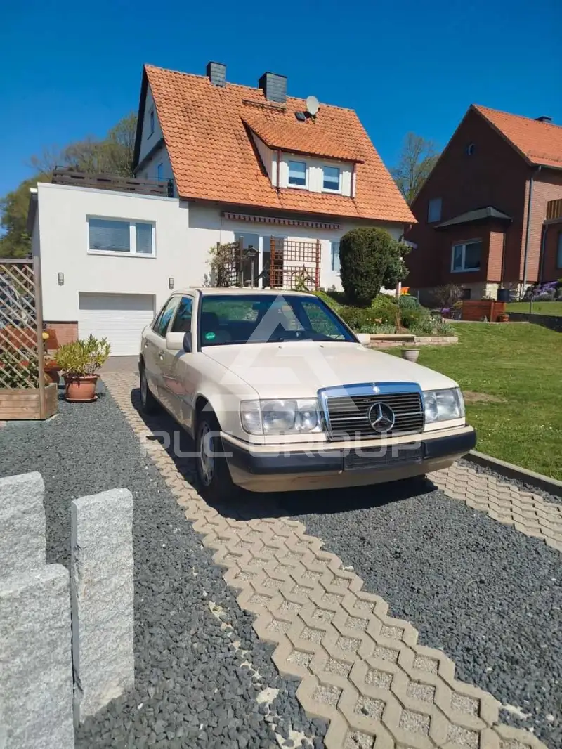 1995 Mercedes Benz 200