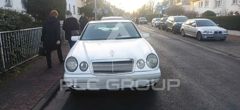 1995 Mercedes Benz E 230