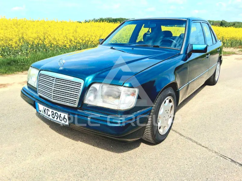 1995 Mercedes Benz 220