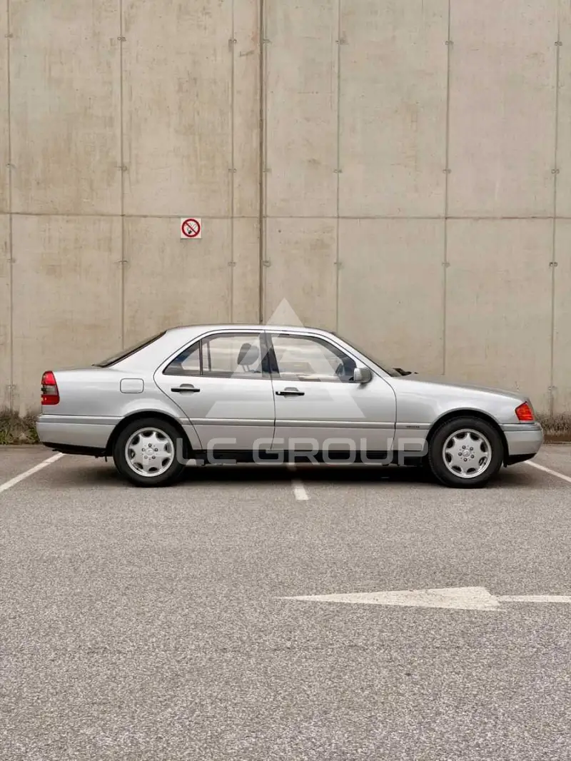 1995 Mercedes Benz C 220