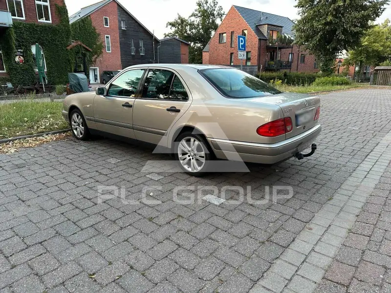 1995 Mercedes Benz E 200