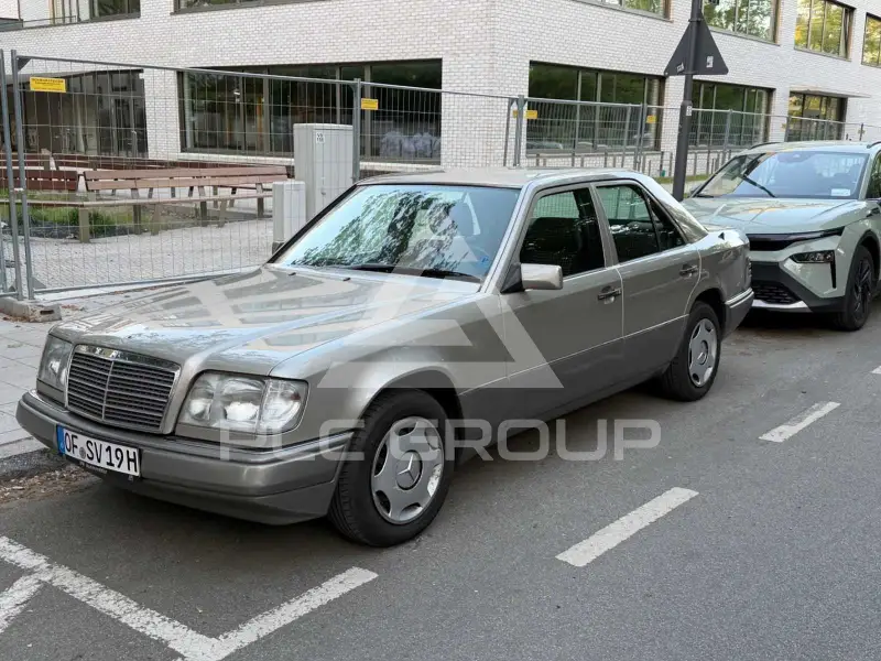 1995 Mercedes Benz E 200