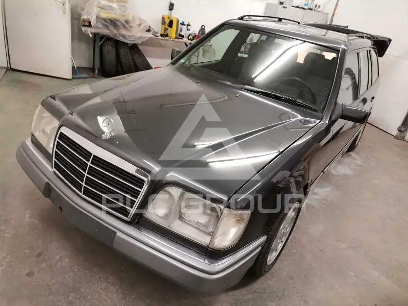 1995 Mercedes Benz E 220