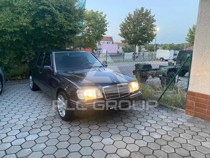 1995 Mercedes Benz E 220